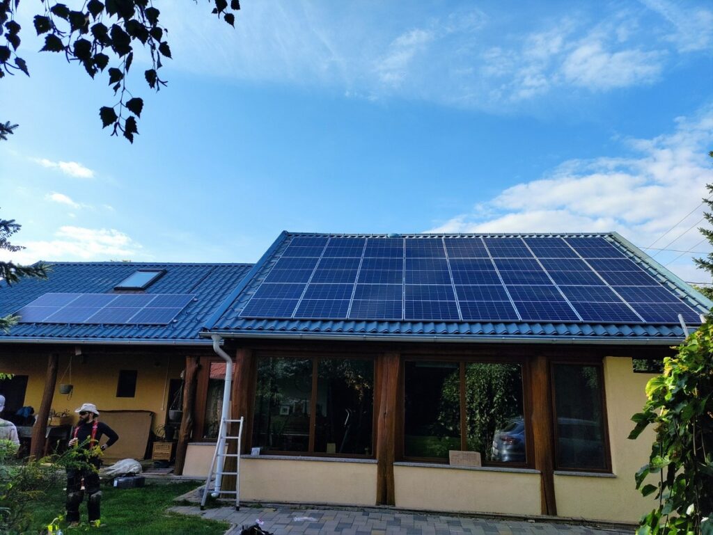 2021 Gödöllő 28 db 345Wp Astronergy