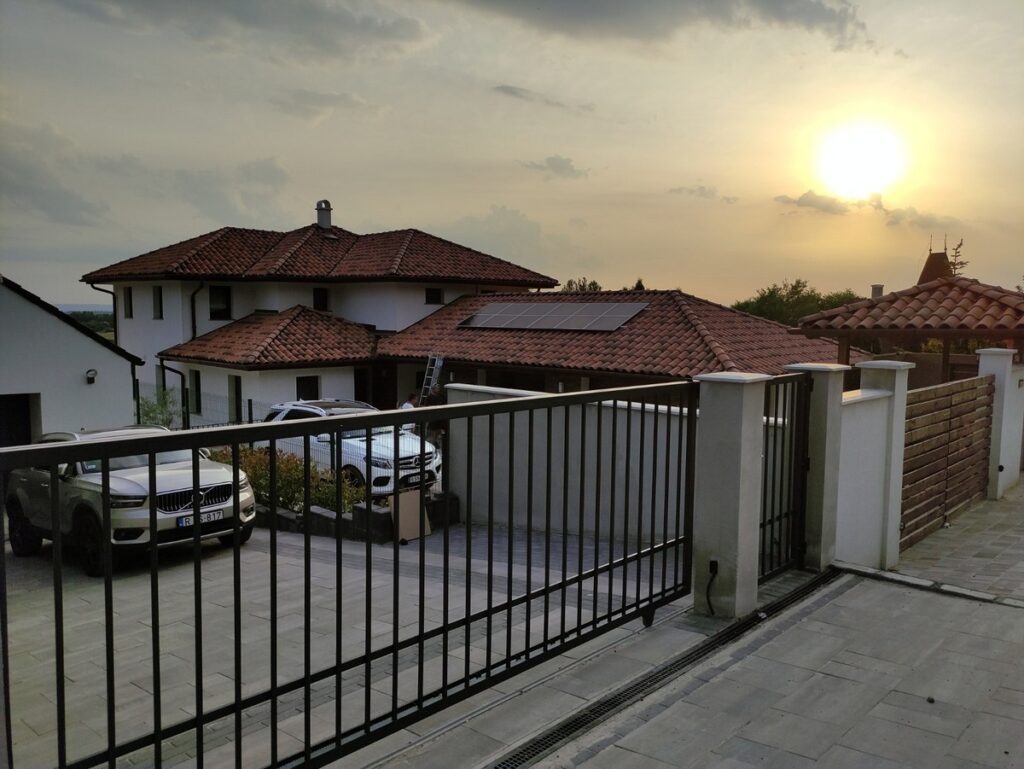 2021 Szada 16 db 370Wp Astronergy