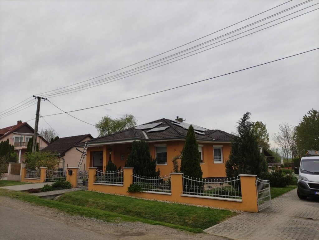 2021 Varsány 18 db 370Wp Longi