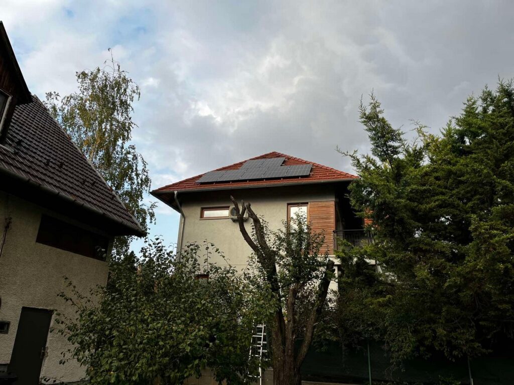 2022 Budapest 14 db 370Wp Astronergy