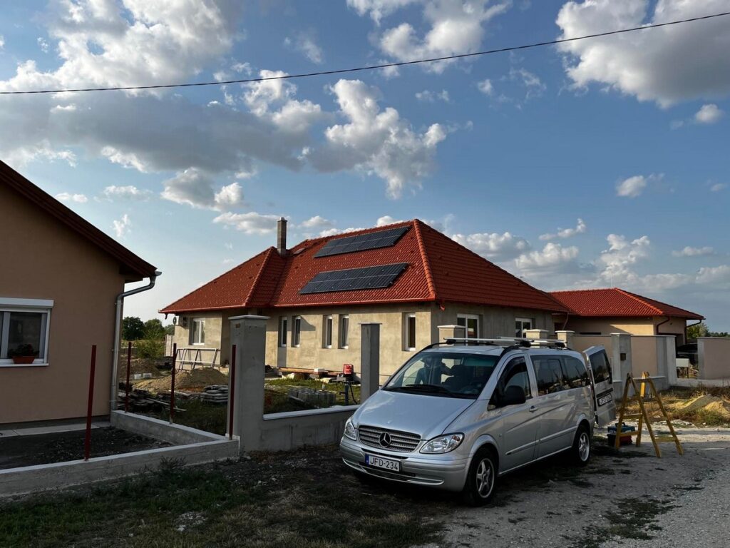 Jászberény 2022 10 db 380Wp Longi