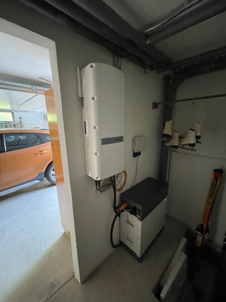 SolarEdge SE10K RWS BYD 8KWh LiFePo akkupakk